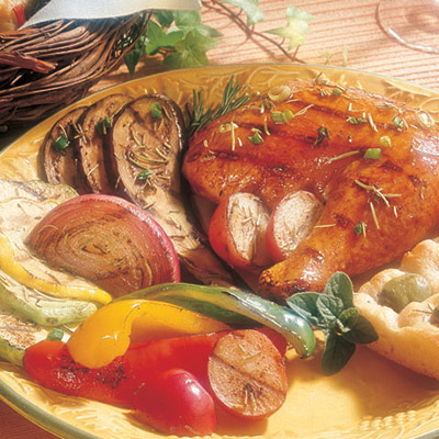 Marinated Grilled Chicken &#038; Vegetables with Olive Bread