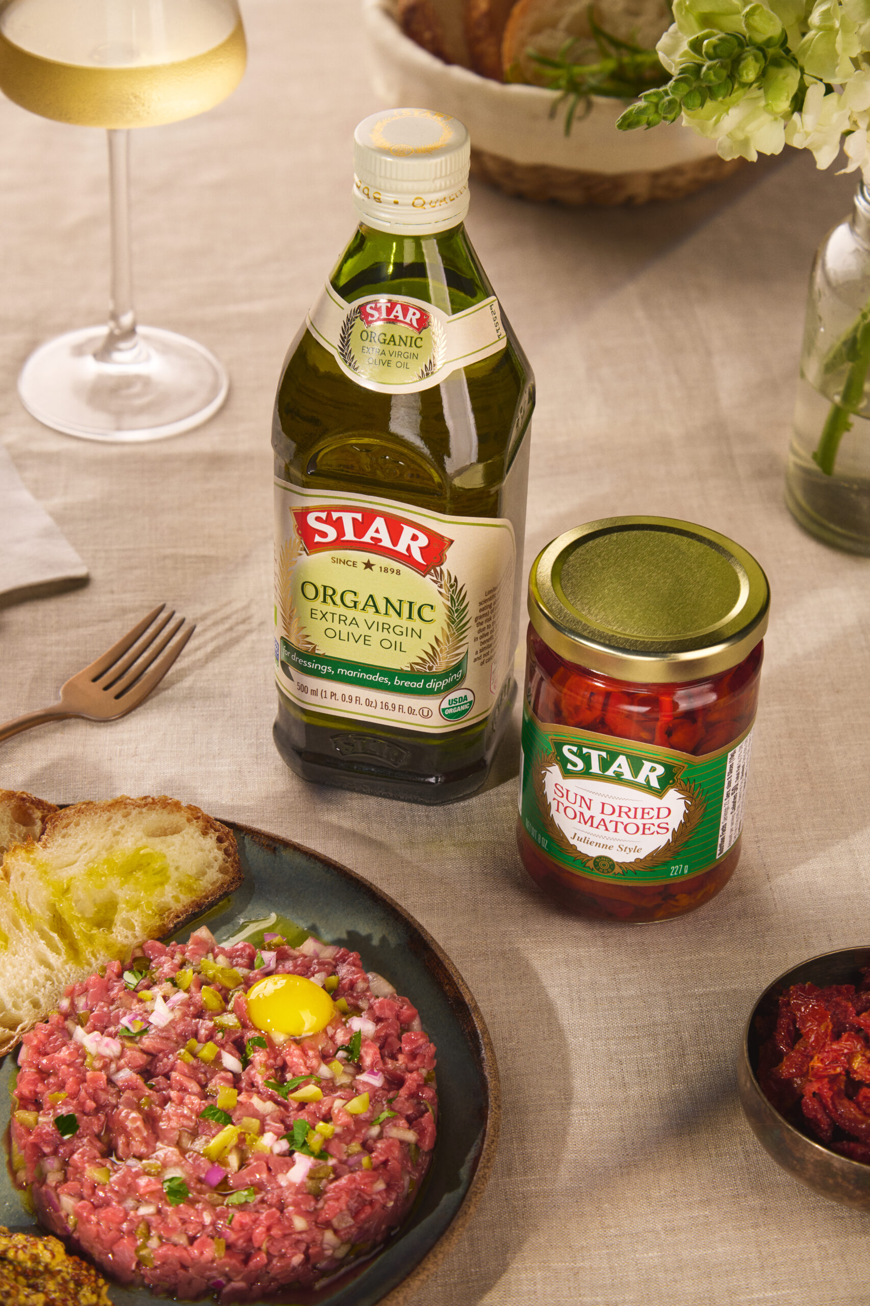 Steak tartare with capers