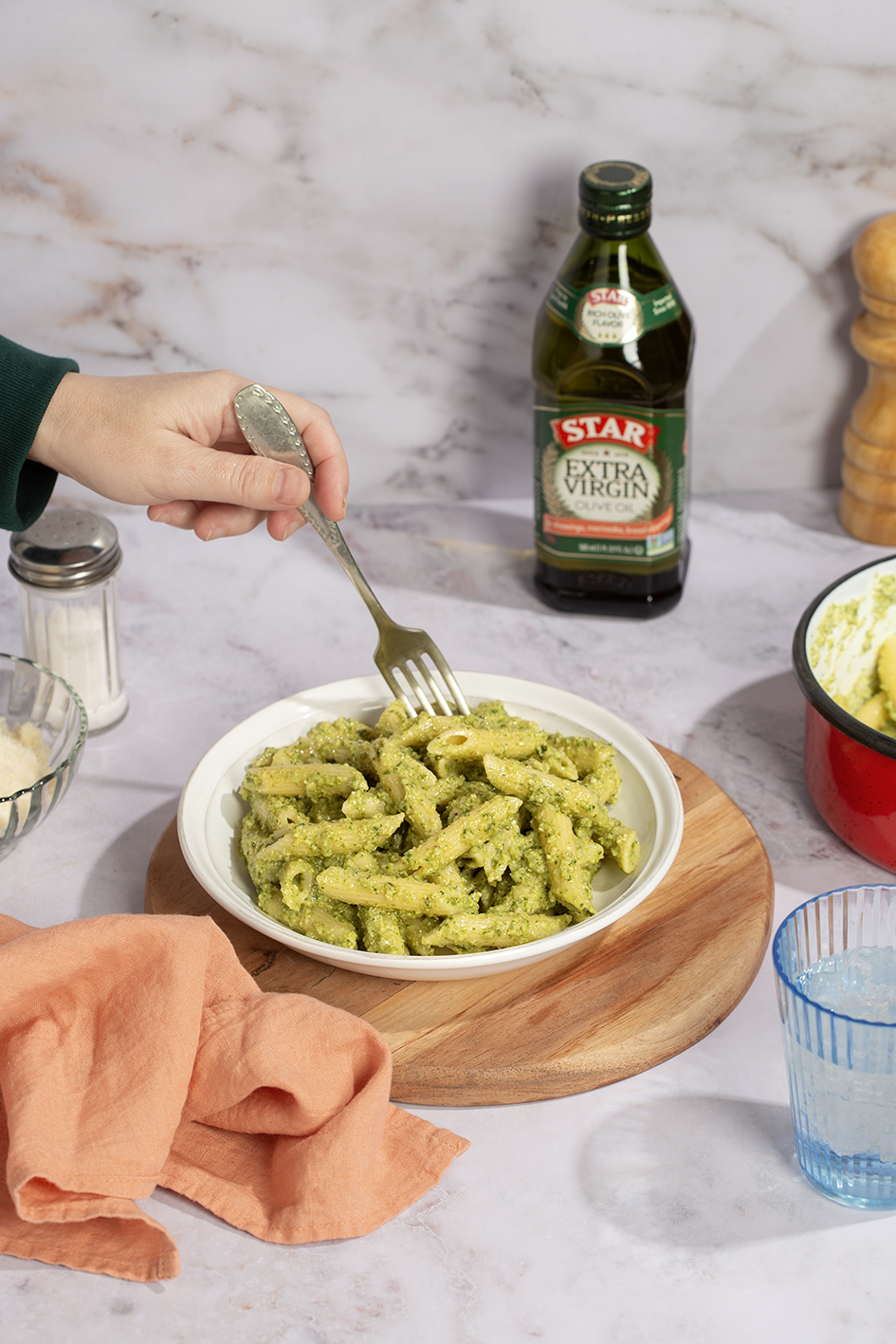 Pasta with Broccoli and Cheese Pesto