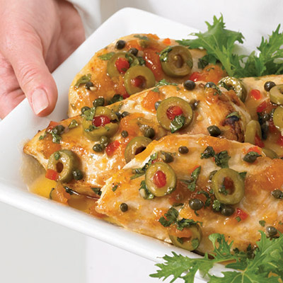This Easy Gourmet Chicken recipe is sure to melt the hearts of your dinner guests with its warm oven baked chicken covered in a semi-sweet layer. Creating a perfect blend to satisfy everyone!  #STARFineFoods