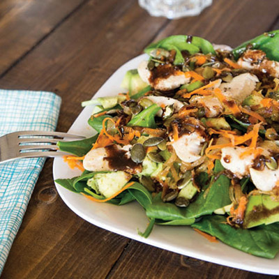 This Spinach Chicken Salad dressed with a tasty Garlic Balsamic Vinaigrette makes for the perfect light lunch! #STARFineFoods