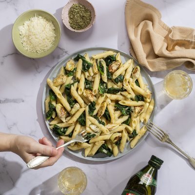 Pasta with Artichokes and Spinach