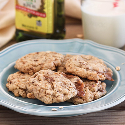 A soft and chewy oatmeal cookie recipe made with Olive Oil and filled with rich English toffee. #STARFineFoods