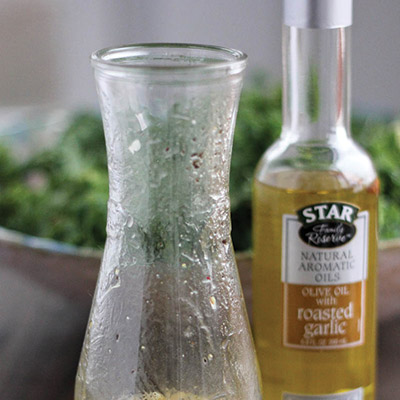 Serve up your favorite greens with a splash of this refreshing Vinaigrette! Try the recipe today!  #STARFineFoods