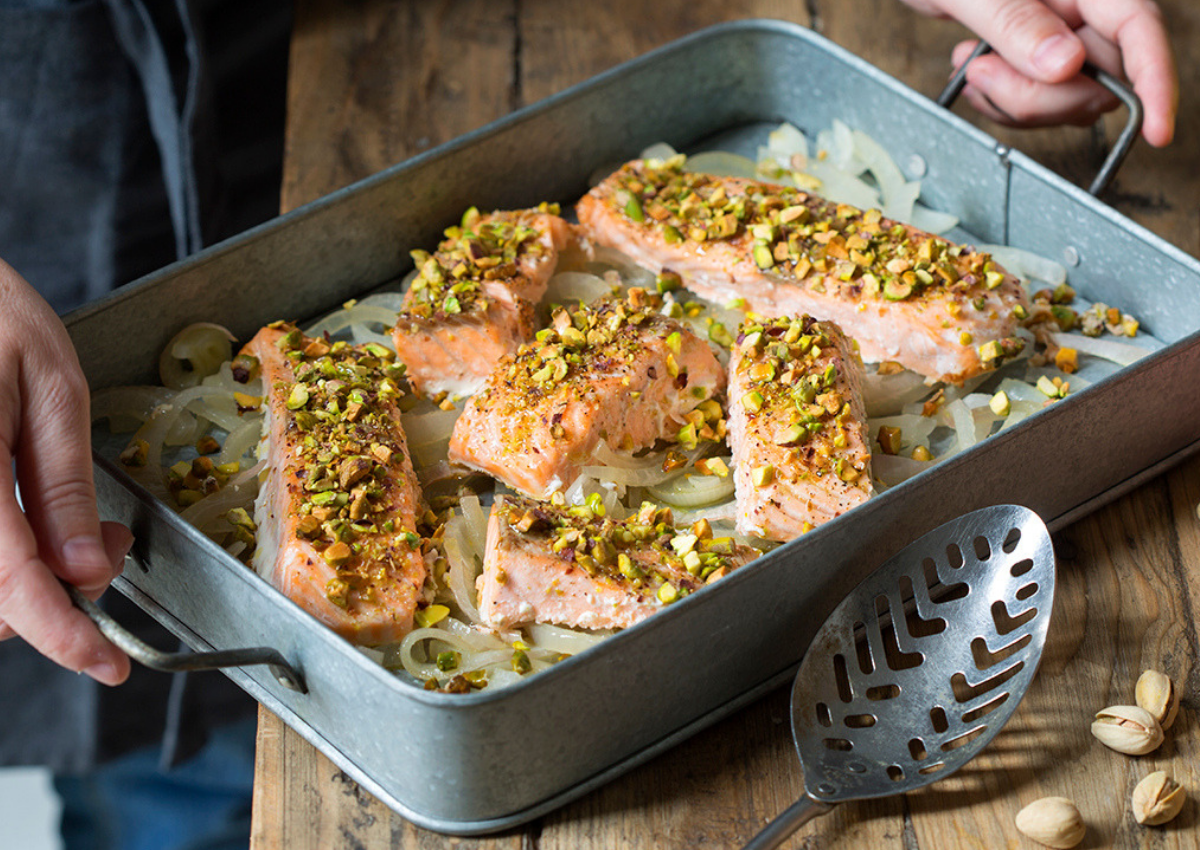 Turn an ordinary salmon dish into an extraordinary recipe that everyone will love. Try our Roasted Salmon with Pistachios tonight! #STARFineFoods